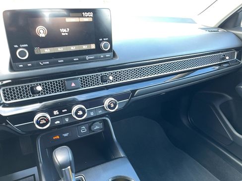 Certified 2022 Honda Civic LX image 10