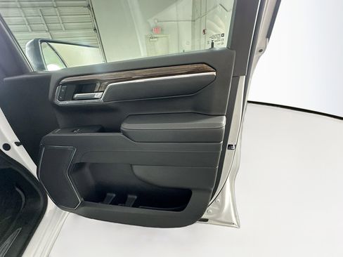 Used 2024 GMC Sierra 1500 Elevation image 31