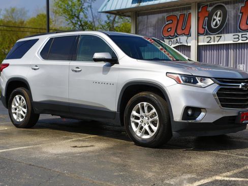 Used 2019 Chevrolet Traverse LT FWD image 18