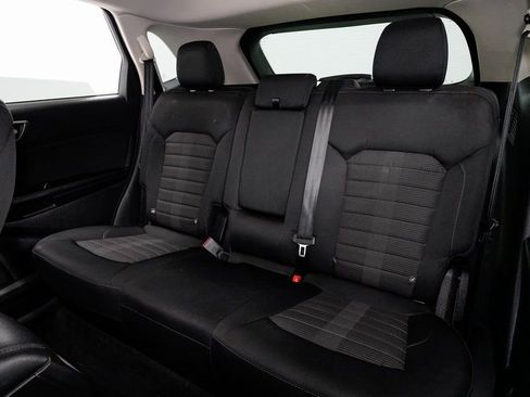 Used 2015 Ford Edge SEL image 17