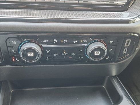 Used 2024 Chevrolet Silverado 1500 ZR2 image 22