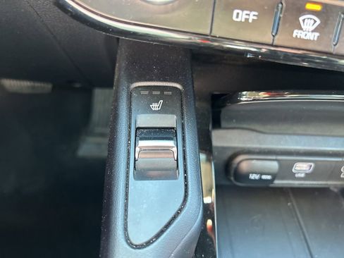 Used 2025 Kia Telluride S image 19