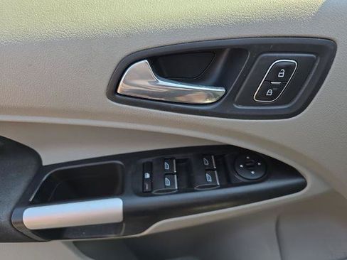 Certified 2019 Ford Transit Connect XLT w/ XLT Premium Package FWD image 20