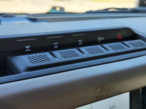 Certified 2024 Ford Bronco Wildtrak AWD/4WD image 24