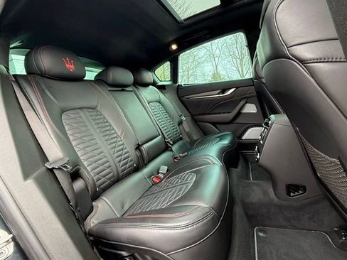 Used 2019 Maserati Levante Trofeo image 23