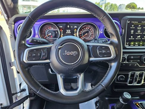 Used 2021 Jeep Wrangler Unlimited Sahara w/ Uconnect 4C Nav & Sound Group AWD/4WD image 19