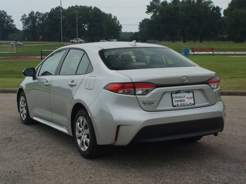 Used 2024 Toyota Corolla LE FWD image 14
