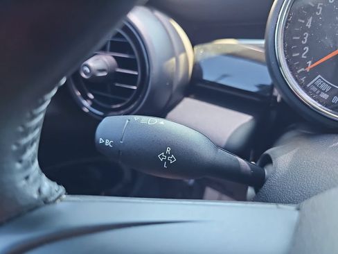 Used 2019 MINI Cooper 2-Door Hardtop FWD image 34