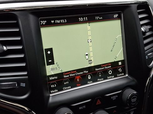 Used 2018 Jeep Grand Cherokee High Altitude AWD/4WD image 18