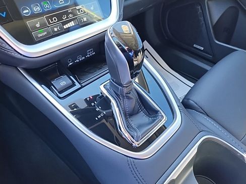 Certified 2025 Subaru Outback Limited image 36