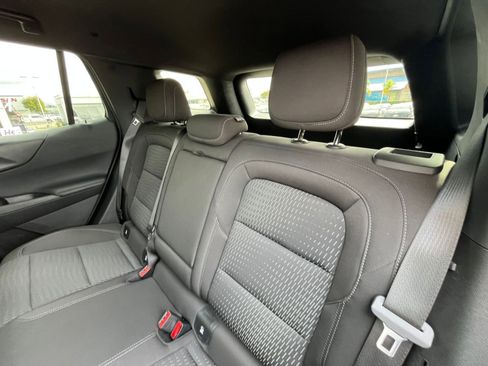 Used 2025 Chevrolet Equinox LT image 37