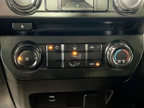 Used 2018 Ford F150 XLT AWD/4WD image 24