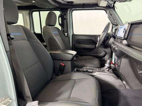 Certified 2024 Jeep Wrangler Unlimited Rubicon 4xe w/ Safety Group AWD/4WD image 31