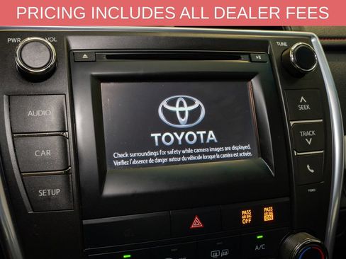 Used 2015 Toyota Camry SE FWD image 11