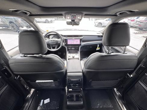 New 2026 Jeep Grand Cherokee L Limited w/ Limited Altitude Package AWD/4WD image 26