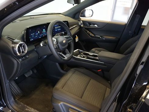 New 2026 Chevrolet Equinox LT image 8