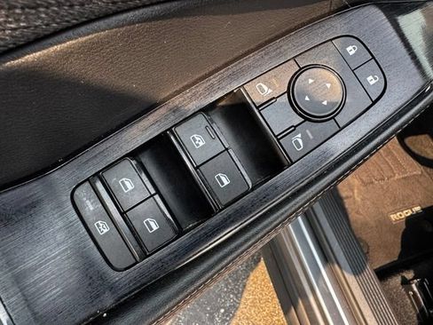 Used 2023 Nissan Rogue SV AWD/4WD image 16
