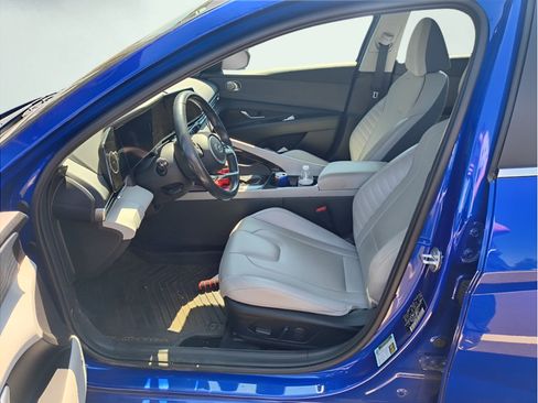Used 2023 Hyundai Elantra Limited FWD image 23