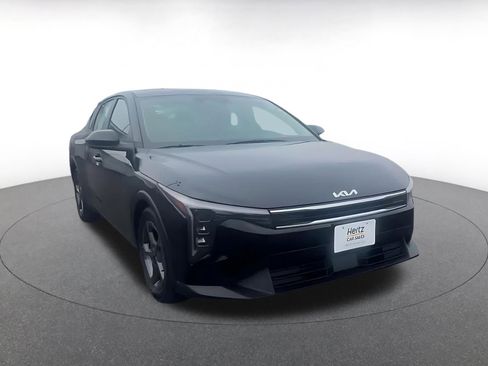 Used 2025 Kia K4 LXS image 3