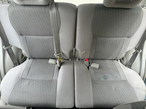 Used 2005 Toyota RAV4 4WD image 16