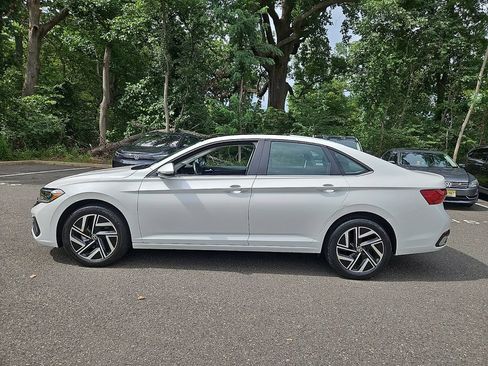 Certified 2023 Volkswagen Jetta SEL FWD image 8