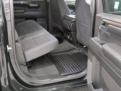 Used 2024 Chevrolet Silverado 1500 LT AWD/4WD image 21