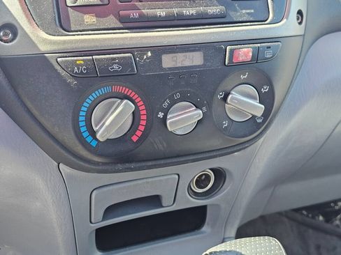 Used 2003 Toyota RAV4 4WD image 32