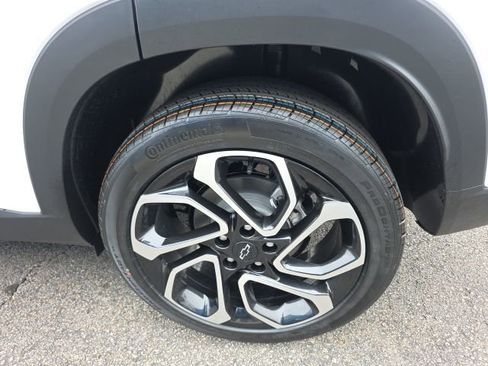 New 2026 Chevrolet Trax RS w/ Driver Confidence Package image 11