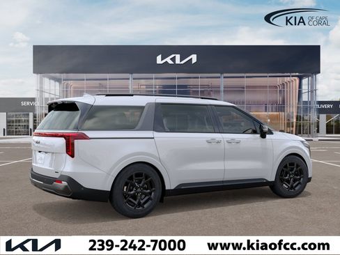 New 2027 Kia Carnival SX Prestige FWD image 6