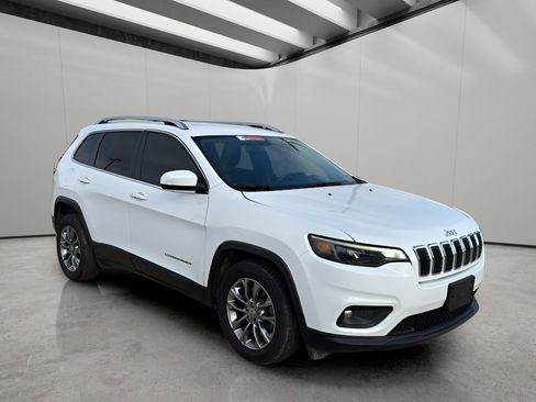 Used 2020 Jeep Cherokee Latitude Plus image 7