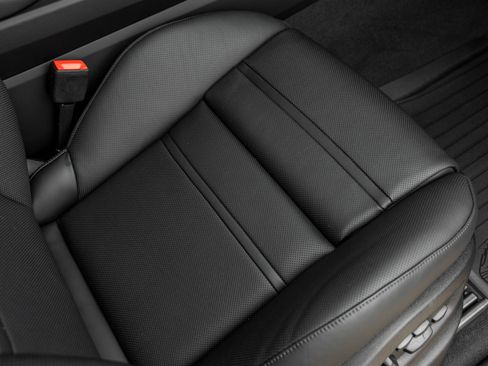 New 2025 Porsche Cayenne Turbo AWD/4WD image 43
