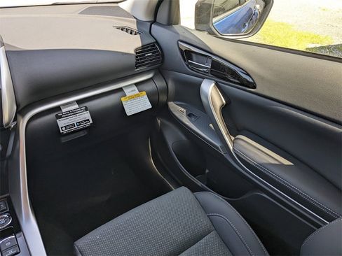 New 2025 Mitsubishi Eclipse Cross SE image 18