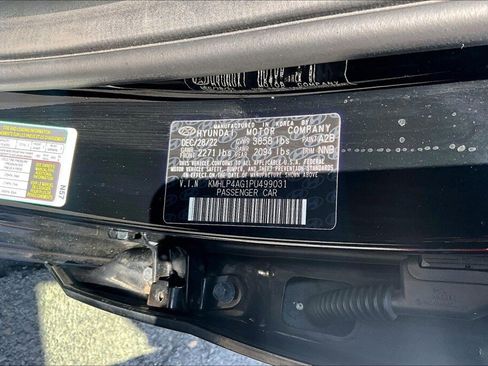 Used 2023 Hyundai Elantra Limited w/ Cargo Package image 20