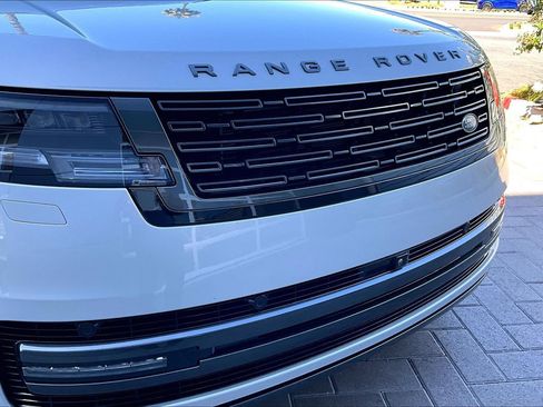 Certified 2025 Land Rover Range Rover Autobiography AWD/4WD image 29