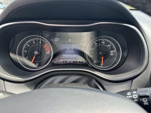 Used 2019 Jeep Cherokee Limited AWD/4WD image 12