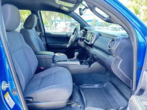 Used 2017 Toyota Tacoma TRD Sport w/ Tow Package image 17