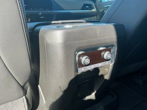 Used 2025 Chevrolet Suburban Premier w/ Sun And Tow Package AWD/4WD image 39