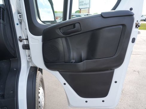 Used 2024 RAM ProMaster 2500 w/ Convenience Group FWD image 21