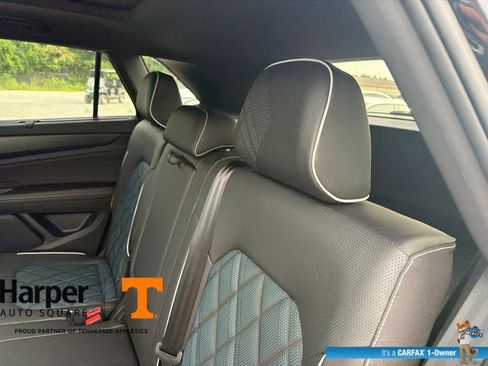 Used 2025 Volkswagen Atlas Cross Sport SEL Premium R-Line AWD/4WD image 9