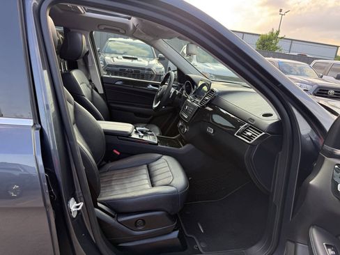 Used 2017 Mercedes-Benz GLS 450 4MATIC image 10