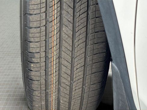 Used 2025 Honda Ridgeline Sport image 11