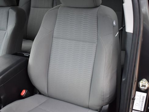 Used 2016 Toyota Tacoma SR5 image 24