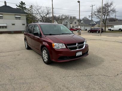 Used 2018 Dodge Grand Caravan SE w/ UConnect Hands-Free Group