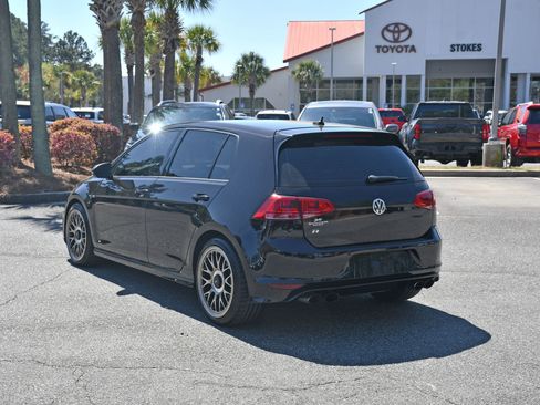 Used 2017 Volkswagen Golf R 4-Door image 3