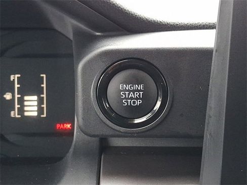 Certified 2025 Toyota Tacoma SR5 image 22