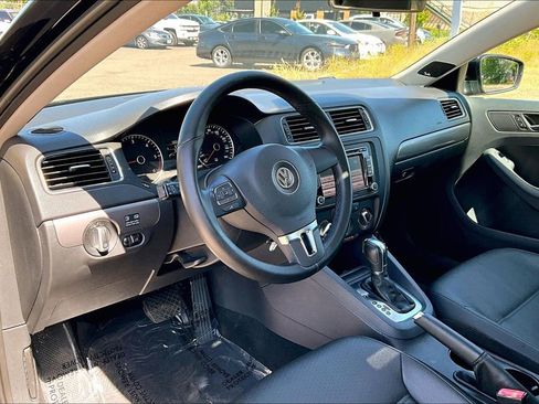 Used 2013 Volkswagen Jetta TDI FWD image 18