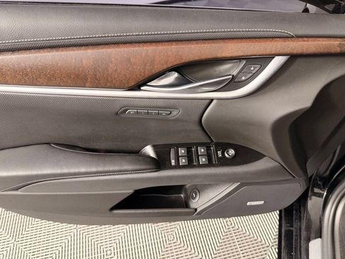 Used 2019 Cadillac XTS Luxury FWD image 15