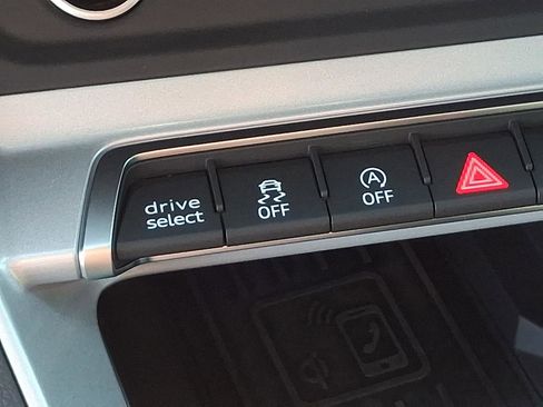 Used 2023 Audi Q3 2.0T Premium Plus w/ Premium Plus Package image 25