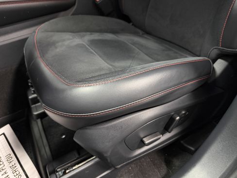 Used 2025 Ford Explorer ST image 24