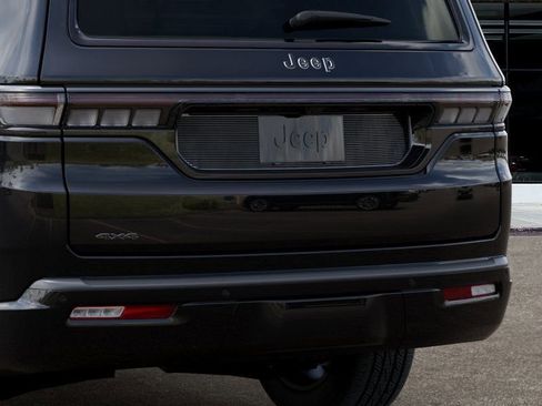 New 2026 Jeep Grand Wagoneer Limited w/ Premium Group II AWD/4WD image 13